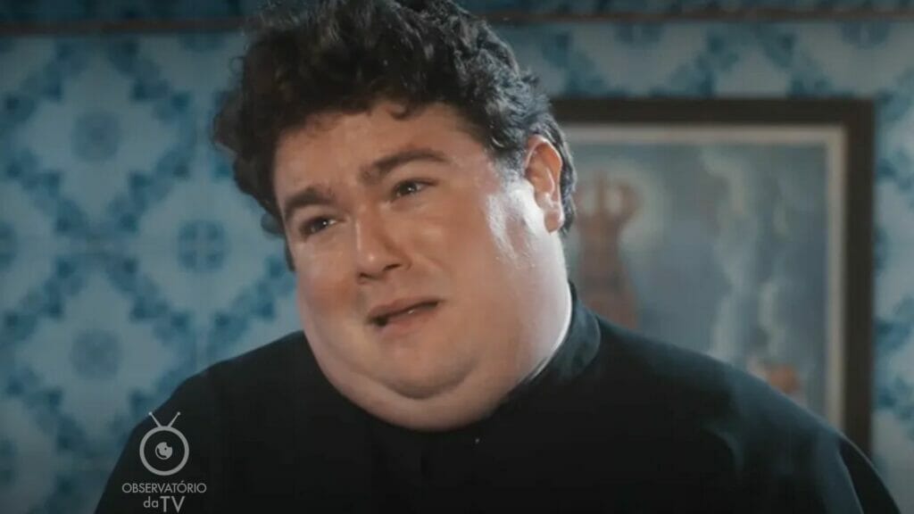 Bernardo Berro é o padre Donato em Amor Perfeito