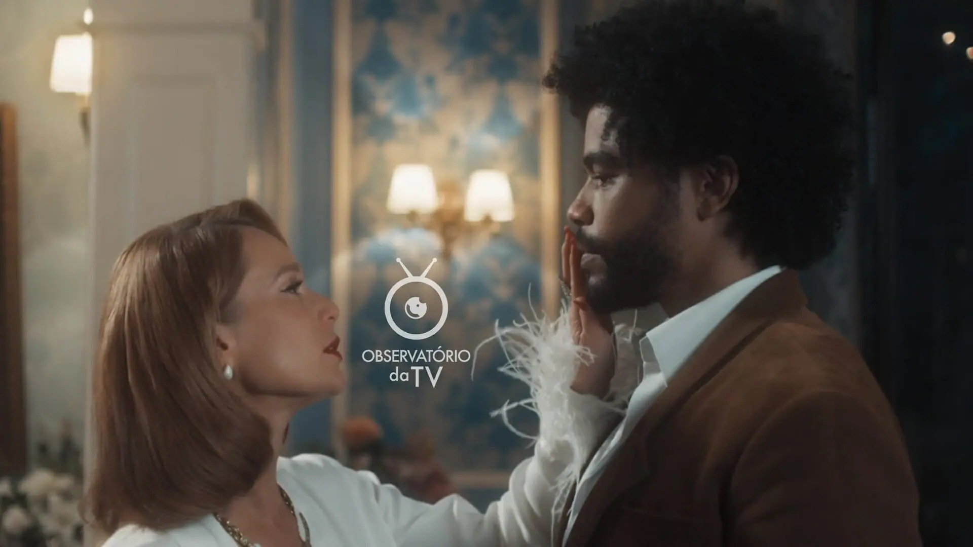 Gilda (Mariana Ximenes) e Orlando (Diogo Almeida) de Amor Perfeito