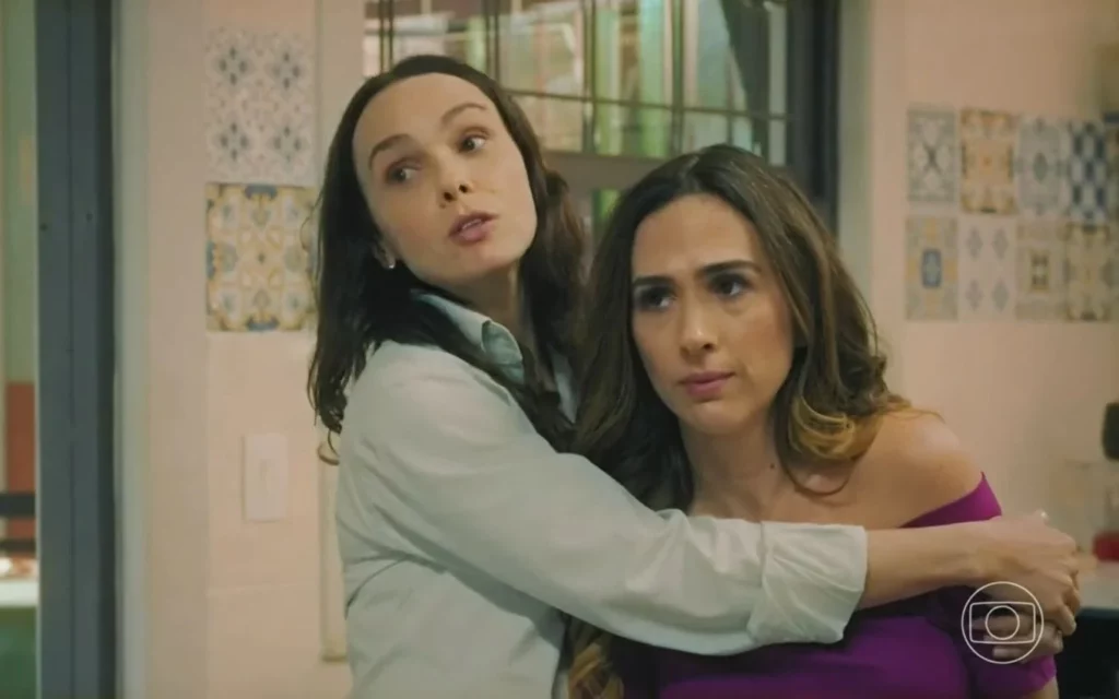 Lucinda (Débora Falabella) e Anely (Tatá Werneck) em Terra e Paixão