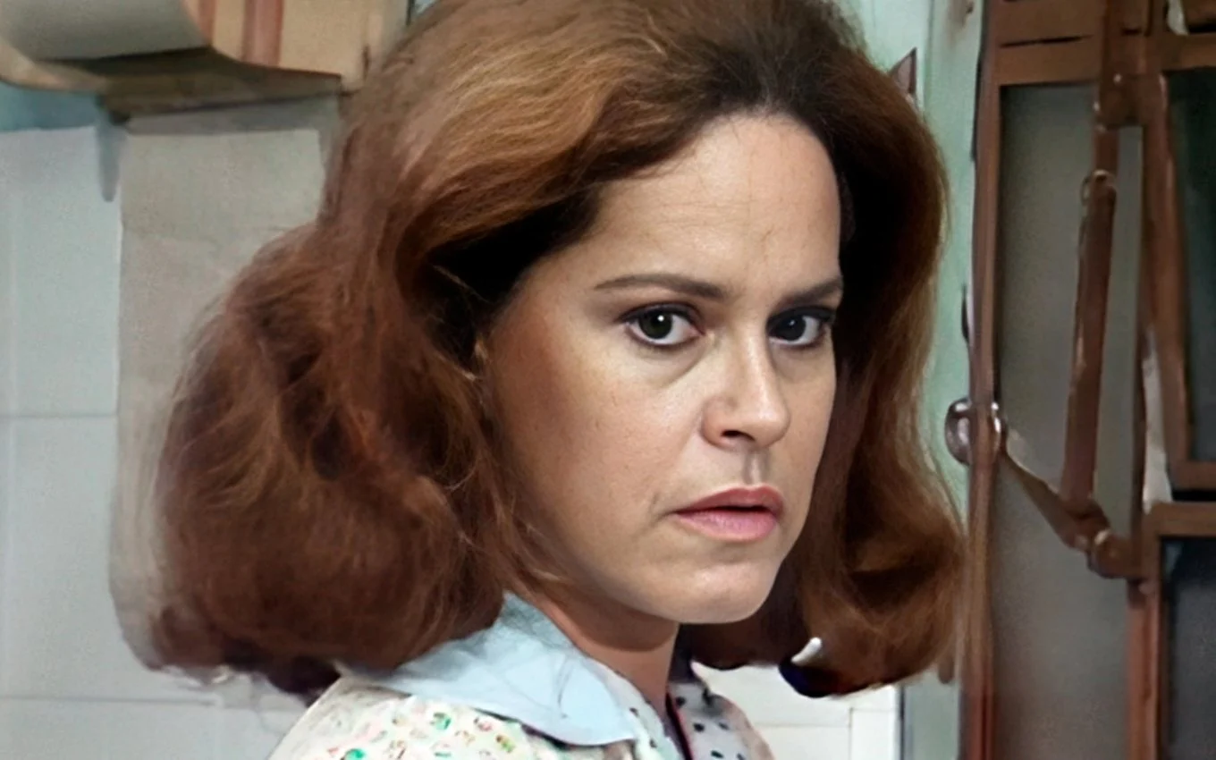 Maria Helena Dias em cena da novela Elas por Elas