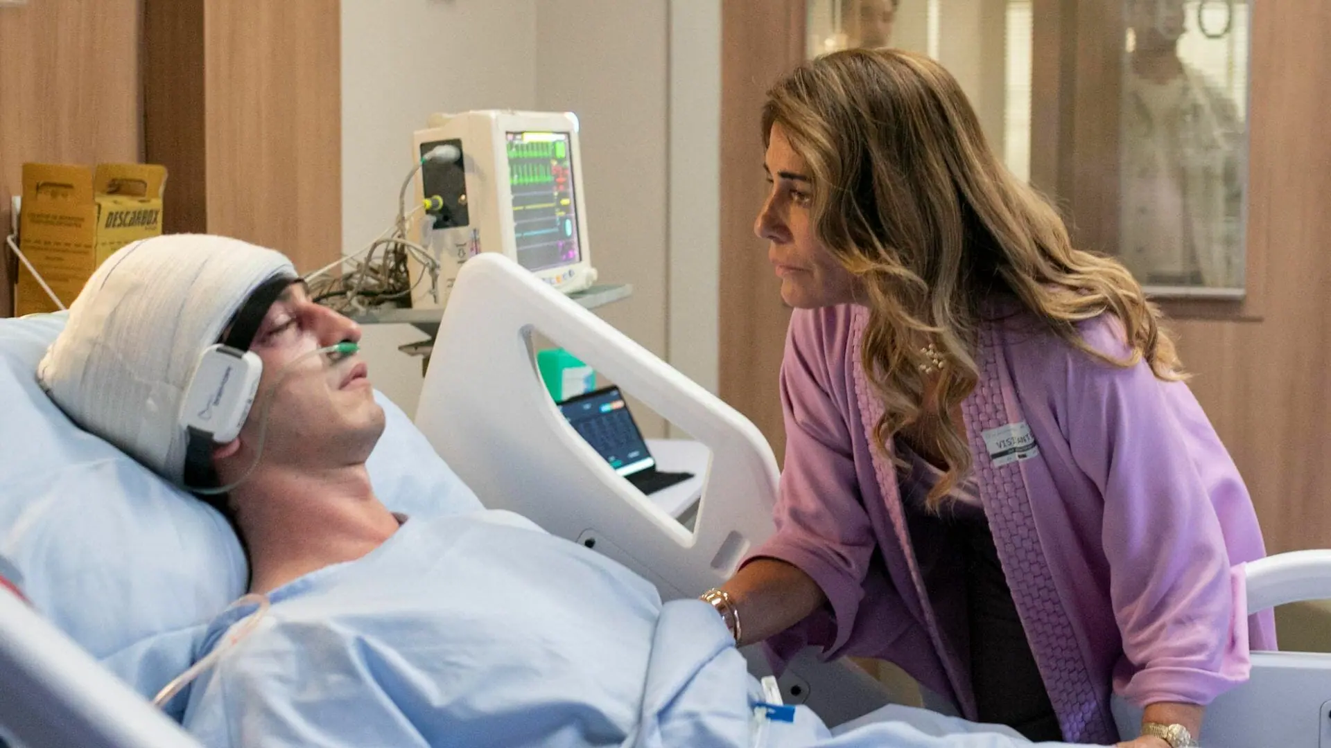 Daniel (Johnny Massaro) e Irene (Gloria Pires) em Terra e Paixão