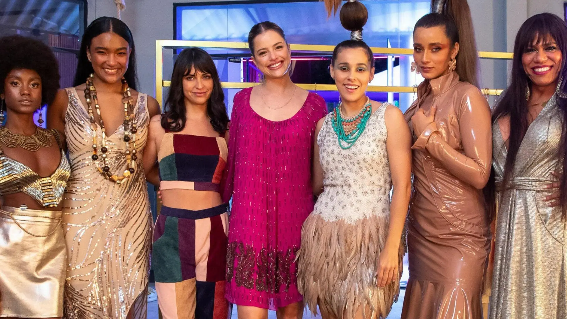 Graça (Agatha Moreira), Berenice ( Thati Lopes ), Yandara (Rafaela Cocal ), Flor da Conceição ( Leticia Laranja ), Menah (Camilla Damião ) e Luana (Valéria Barcellos) em Terra e Paixão