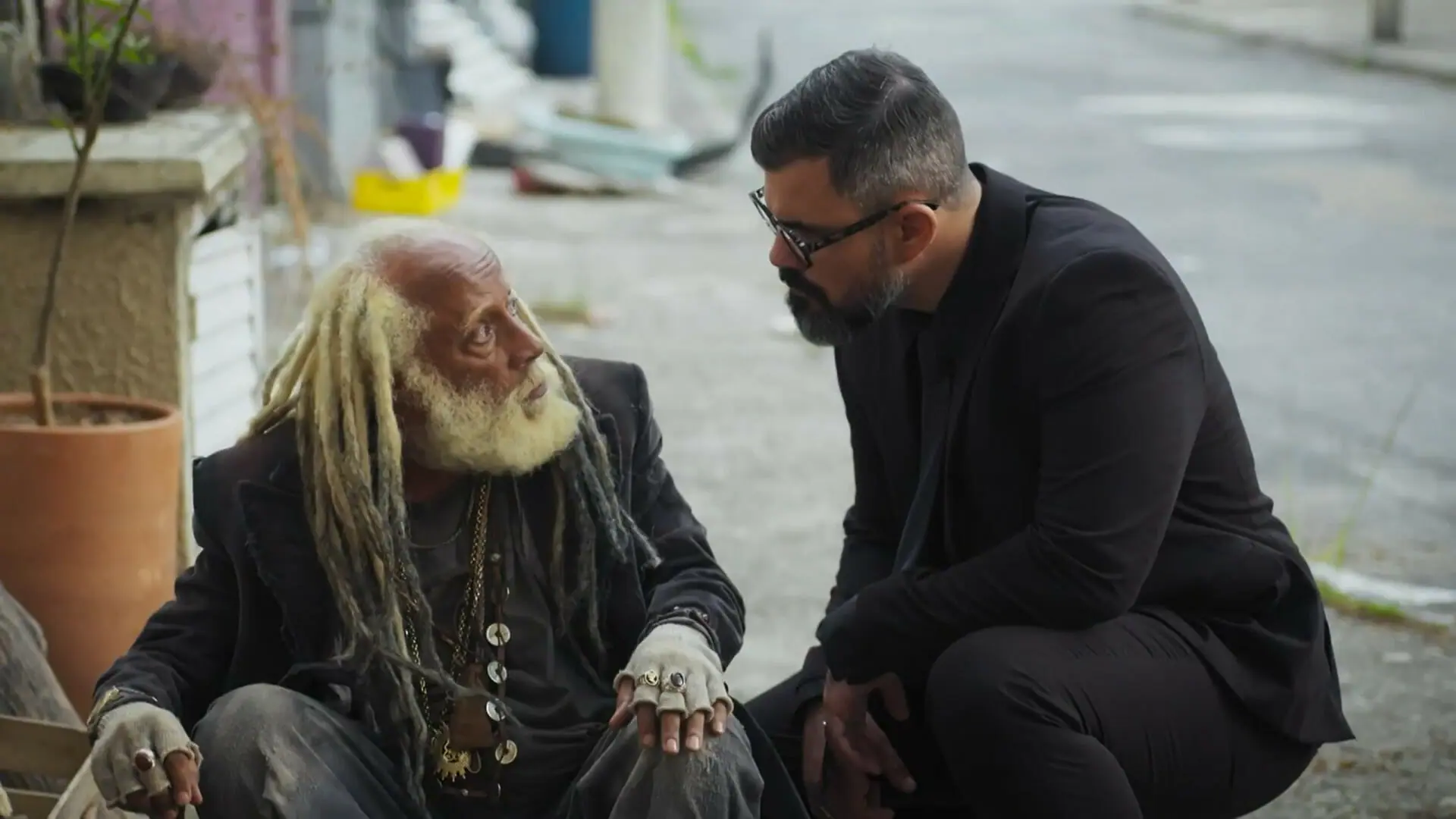 Pascoal (Juliano Cazarré) e Cata Ouro (Guilherme Boury) em Fuzuê