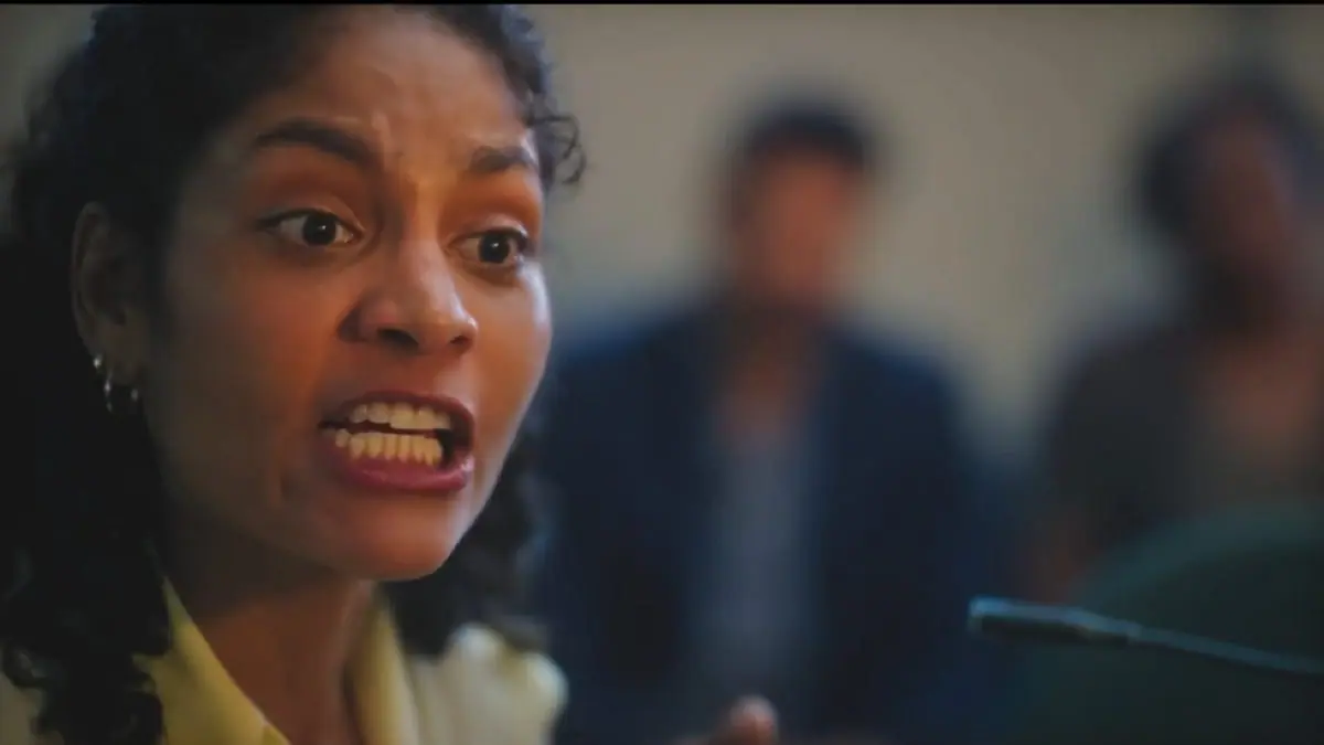 Aline (Barbara Reis) em Terra e Paixão