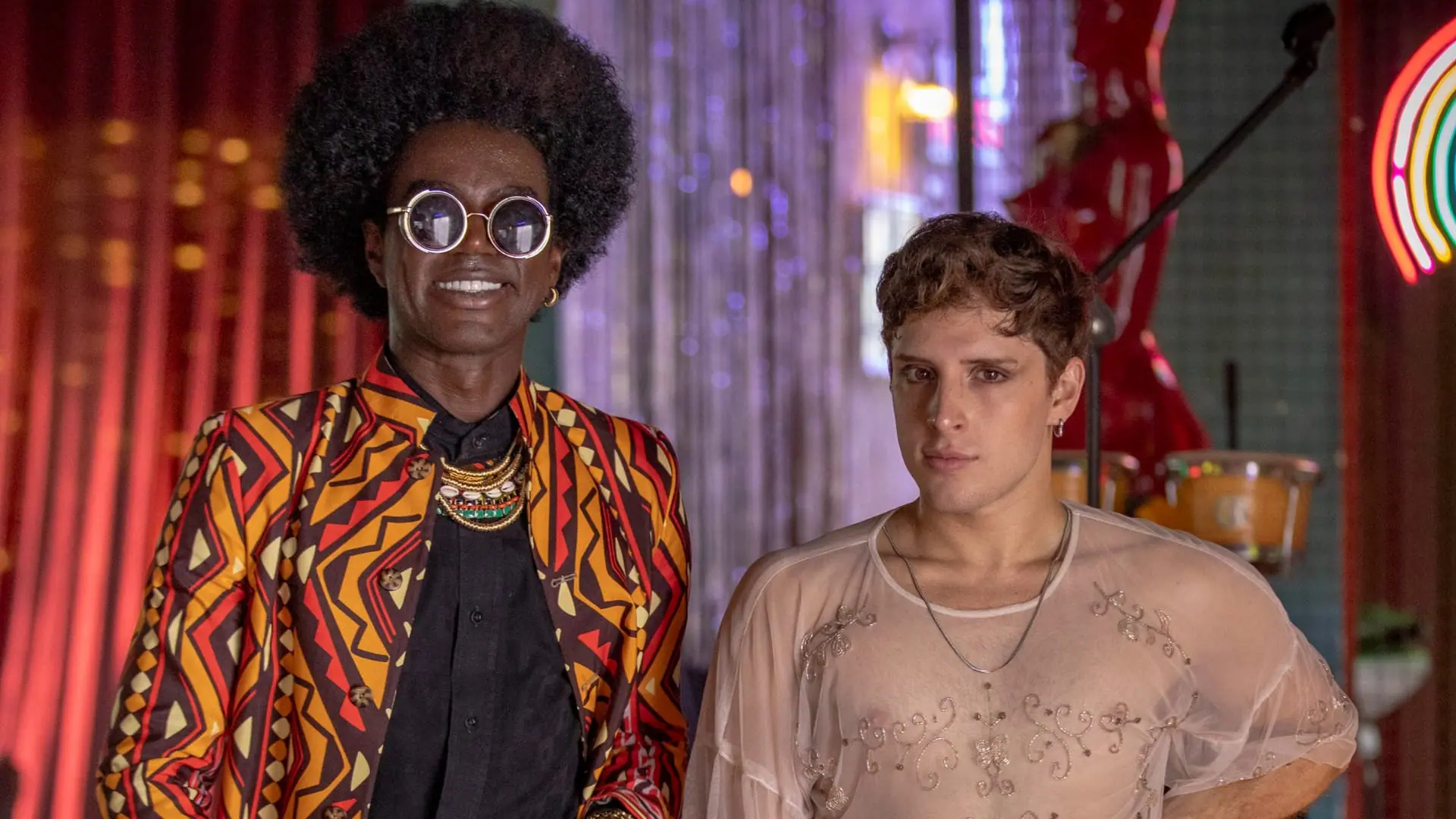 Kelvin (Diego Martins) e Odilon (Jonathan Azevedo) em Terra e Paixão