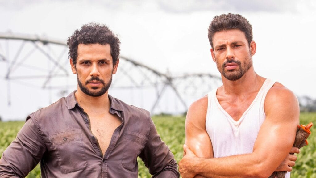Caio (Cauã Reymond) e Ramiro (Amaury Lorenzo) em Terra e Paixão