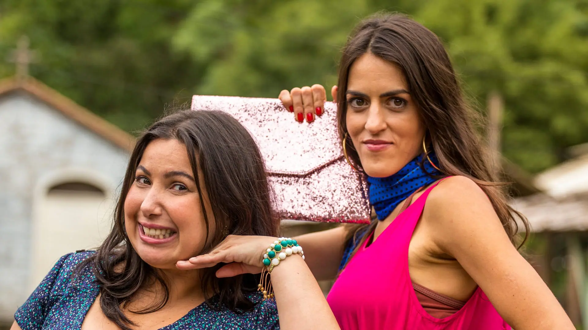 Mariana Xavier e Luciana Paes em Além do Horizonte