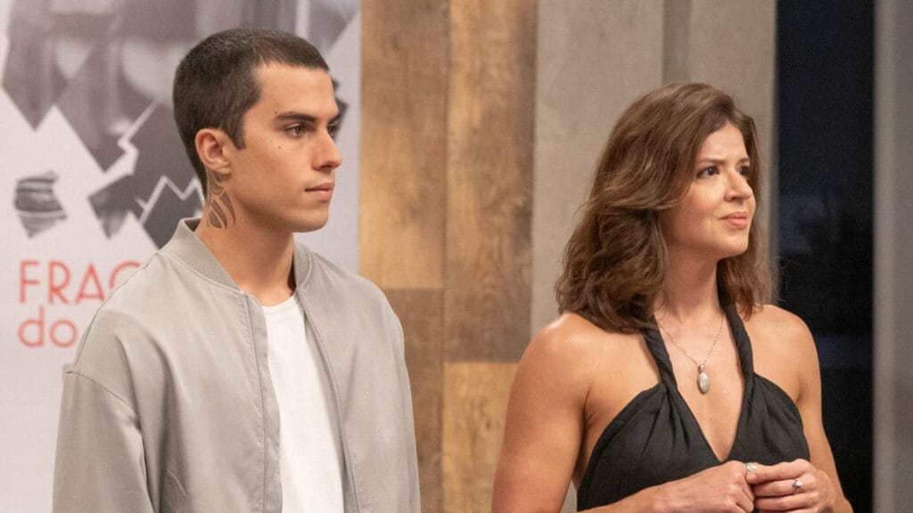 Natália (Mariana Santos) e Marcos (Luan Argollo) em Elas por Elas