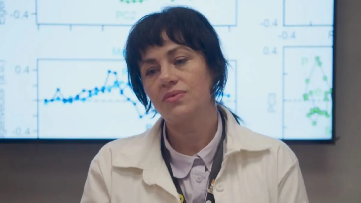 Carol (Karine Teles) em Elas por Elas