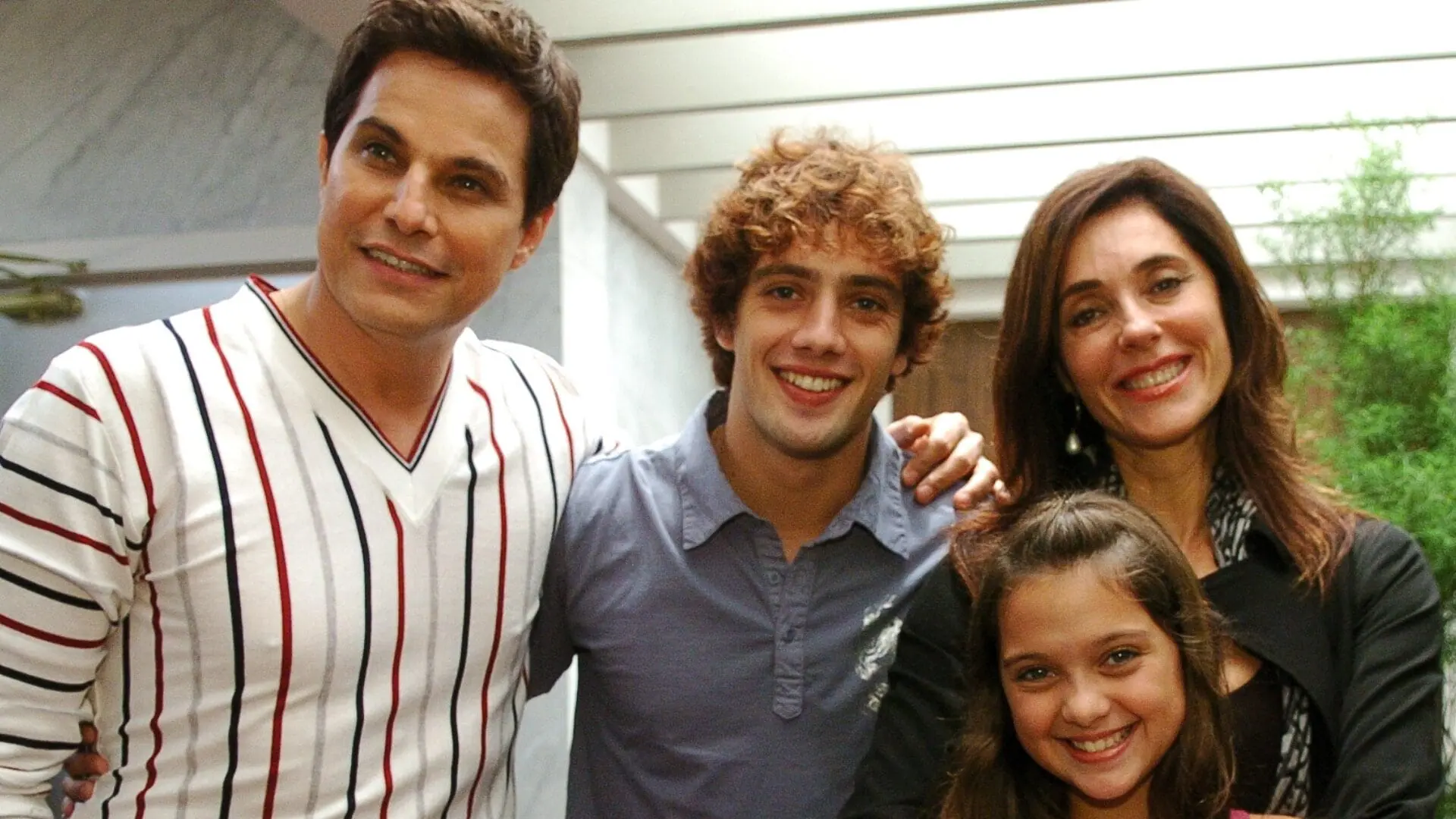 Edson Celulari, Rafael Cardoso, Christiane Torloni e Polliana Aleixo em Beleza Pura