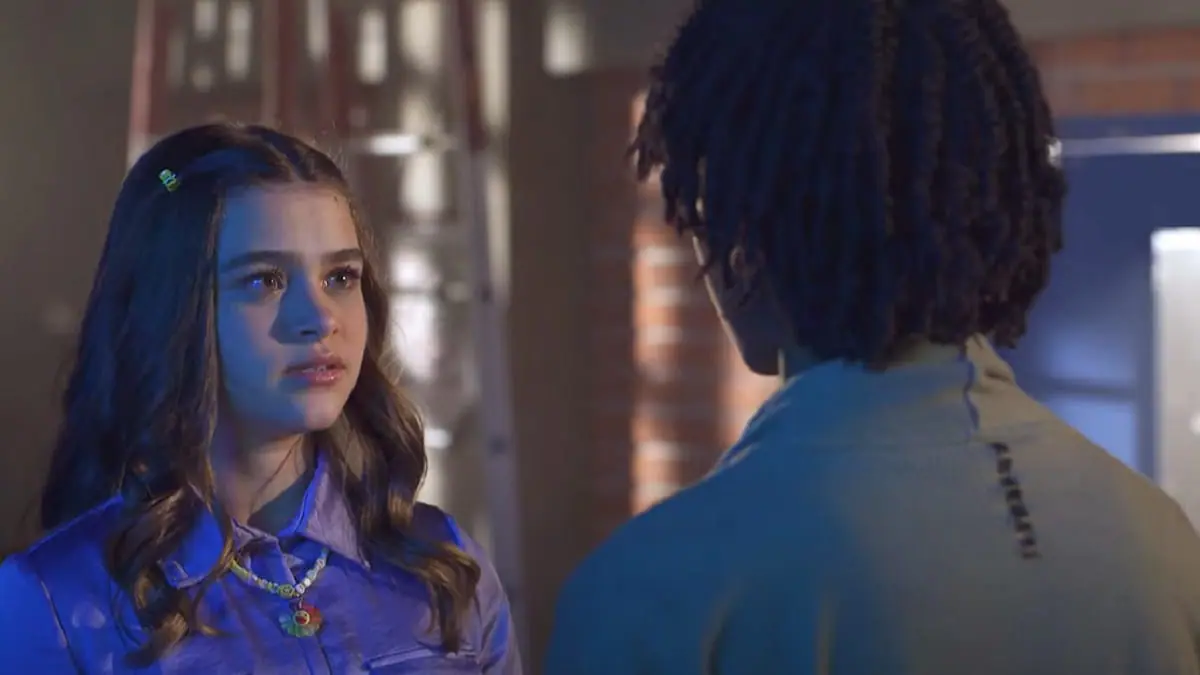 Julieta (Vittória Seixas) e Romeu (Miguel Ângelo) em A Infância de Romeu e Julieta