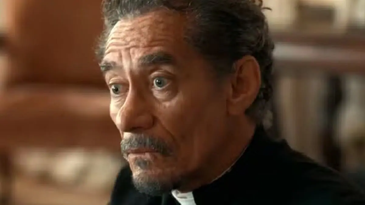 Padre Santo (Chico Diaz) em Renascer