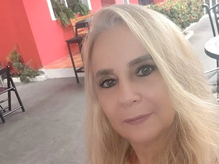 A paranormal Tania Macedo