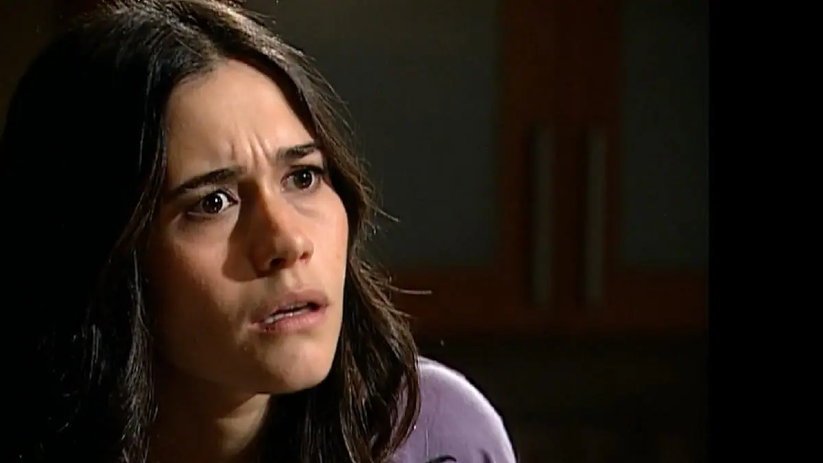 Paula (Alessandra Negrini) em Mulheres de Areia