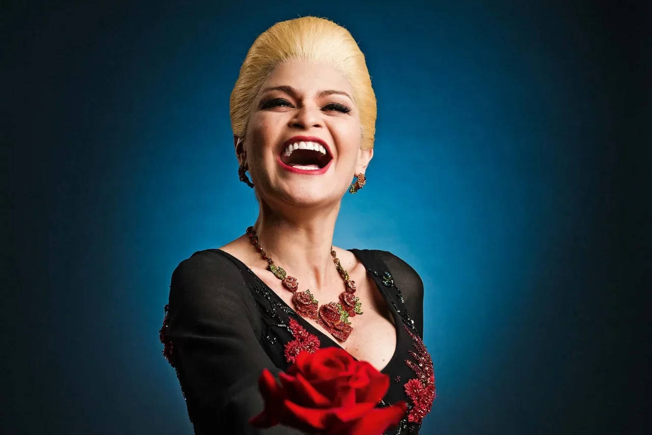 Débora Reis em Hebe - O Musical