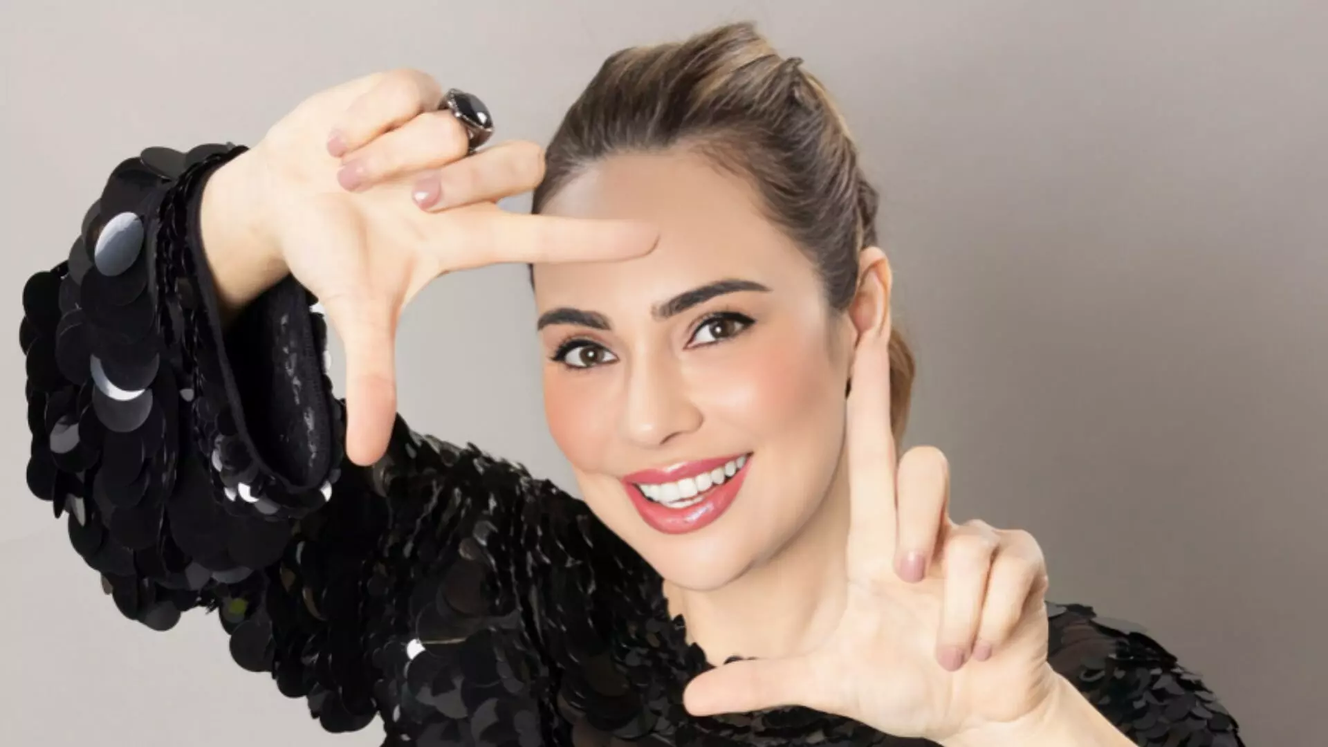 A apresentadora Rachel Sheherazade
