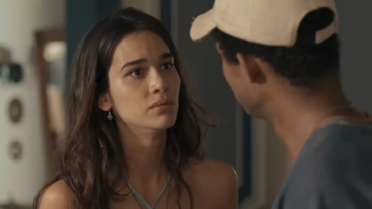 João Pedro (Juan Paiva) e Mariana (Theresa Fonseca) em Renascer
