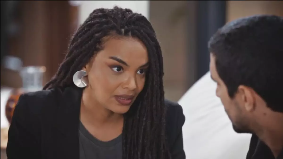 Paulina (Lucy Ramos) em Família é Tudo