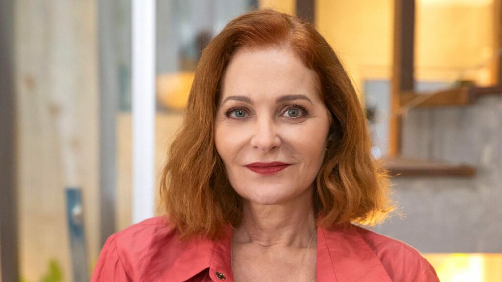 Brenda (Alexandra Richter) em Família É Tudo