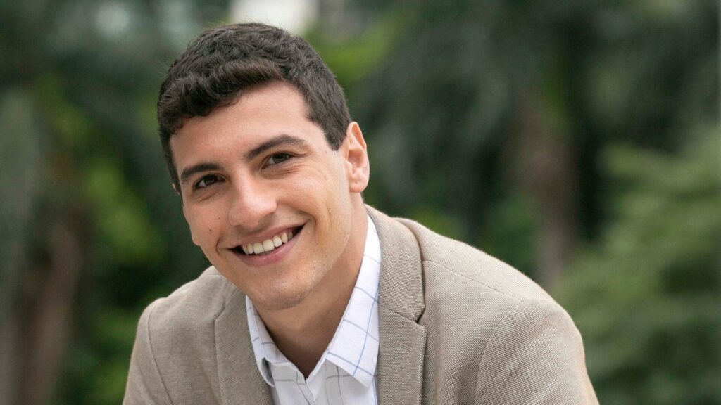 Henrique Barreira é Murilo em Família é Tudo