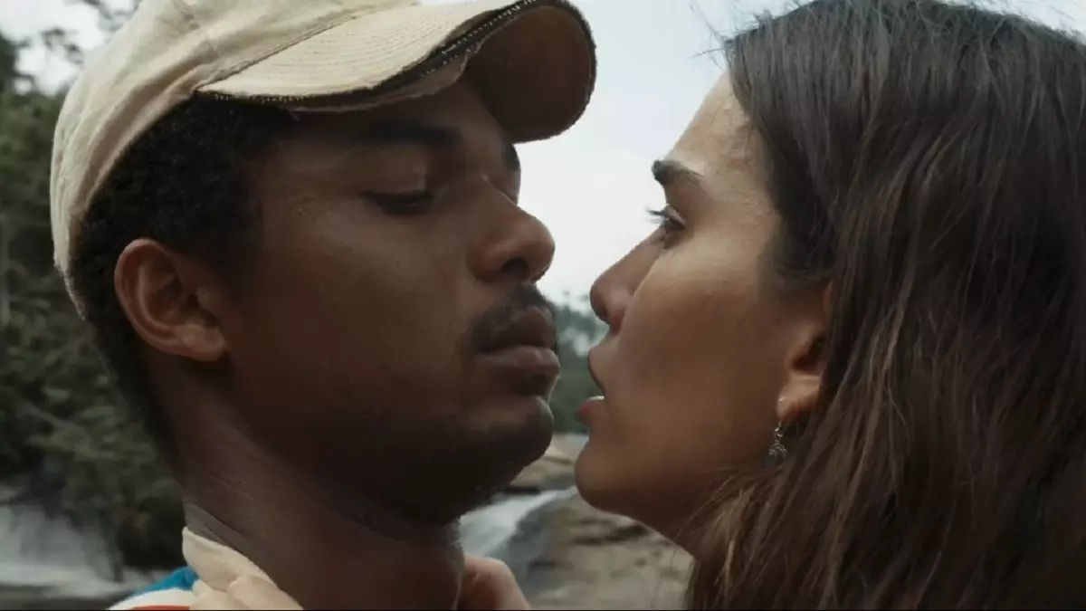 João Pedro (Juan Paiva) e Mariana (Theresa Fonseca) em Renascer