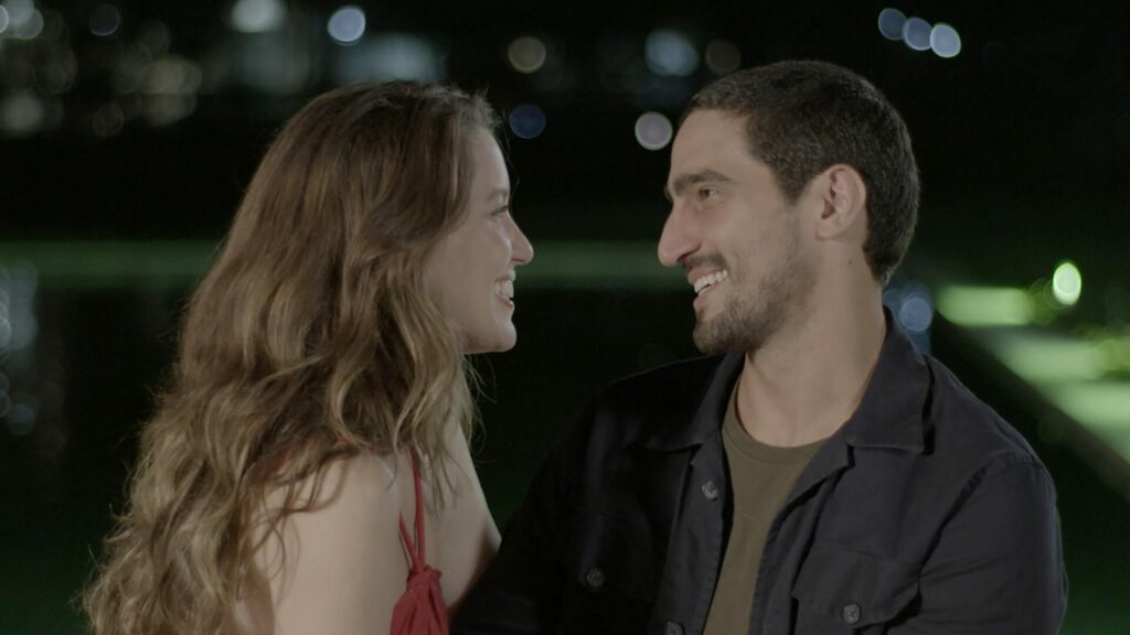 Vênus (Nathalia Dill) e Tom (Renato Góes) em Família é Tudo