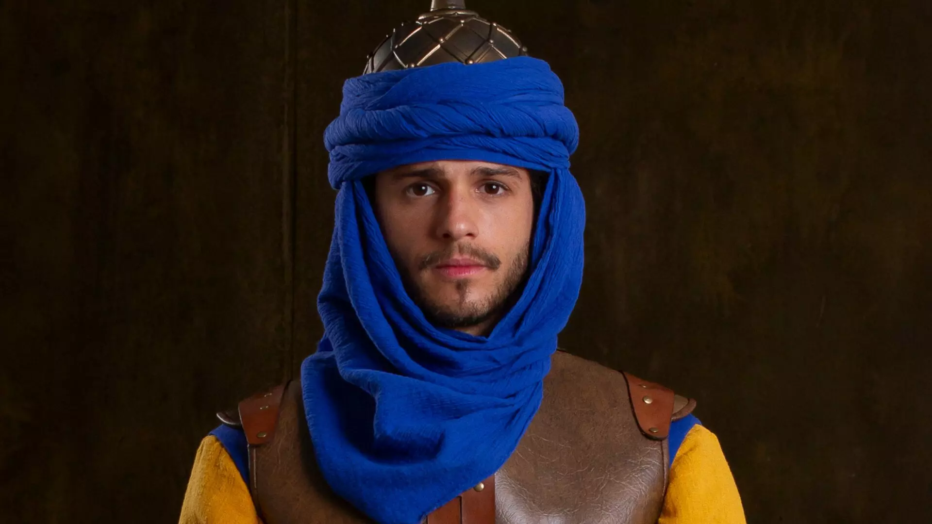 Enoch (Bruno Ahmed) em A Rainha da Pérsia