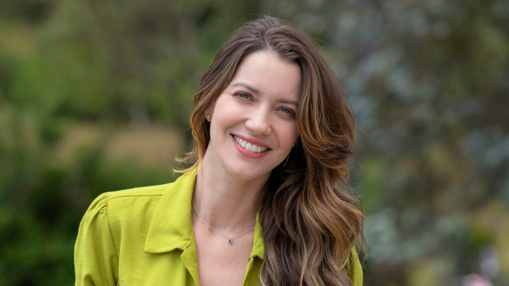 Vênus (Nathalia Dill) na novela Família É Tudo