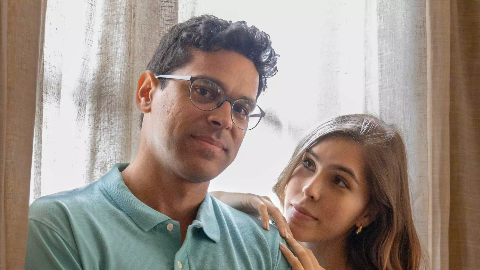 Buba (Gabriela Medeiros) e José Augusto (Renan Monteiro)