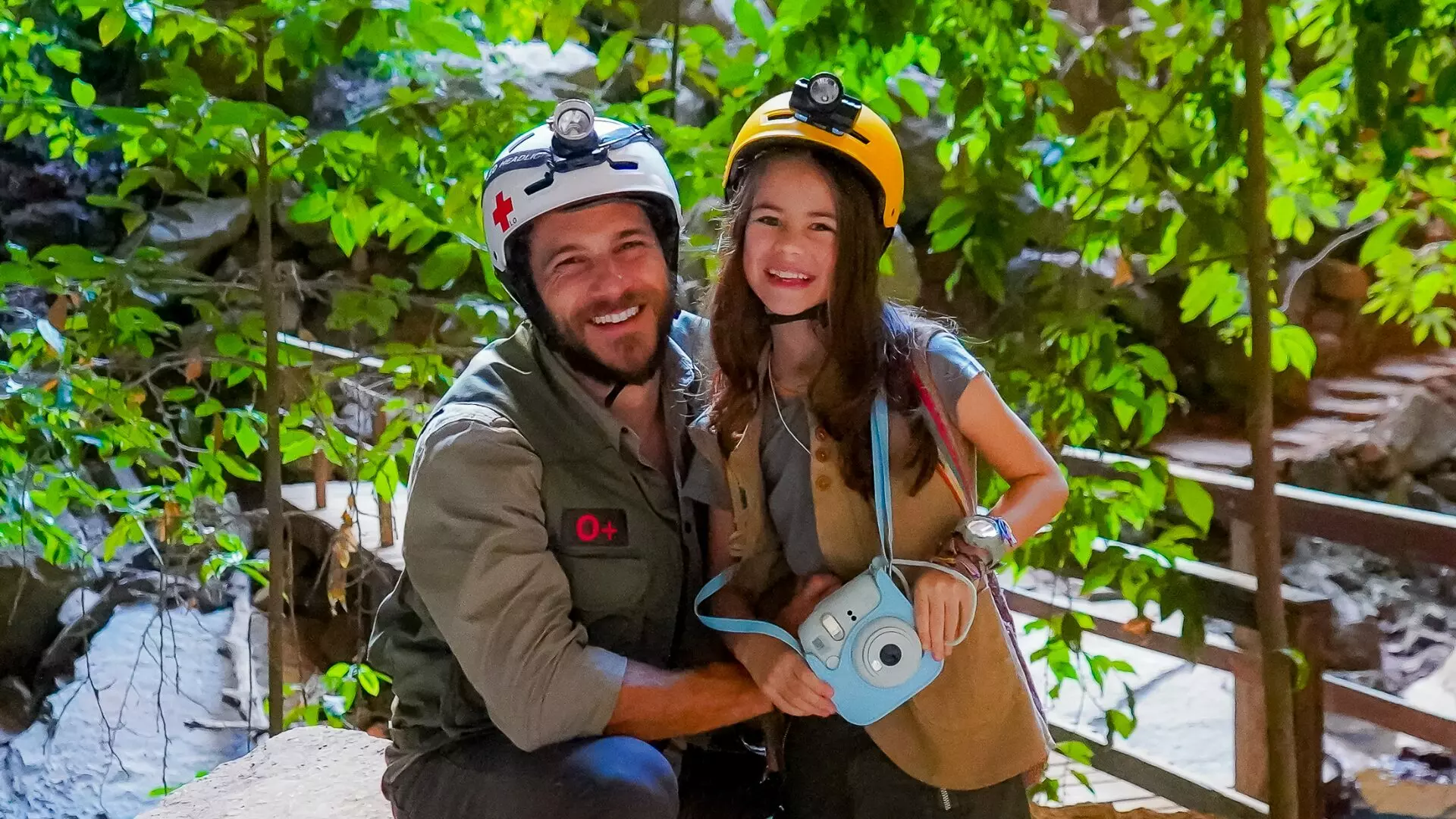 Elam Lima e Mel Summers em A Caverna Encantada