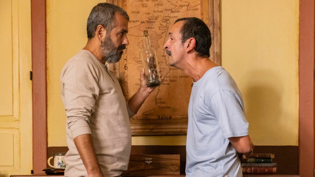 José Inocêncio (Marcos Palmeira) e Tião (Irandhir Santos) em Renascer