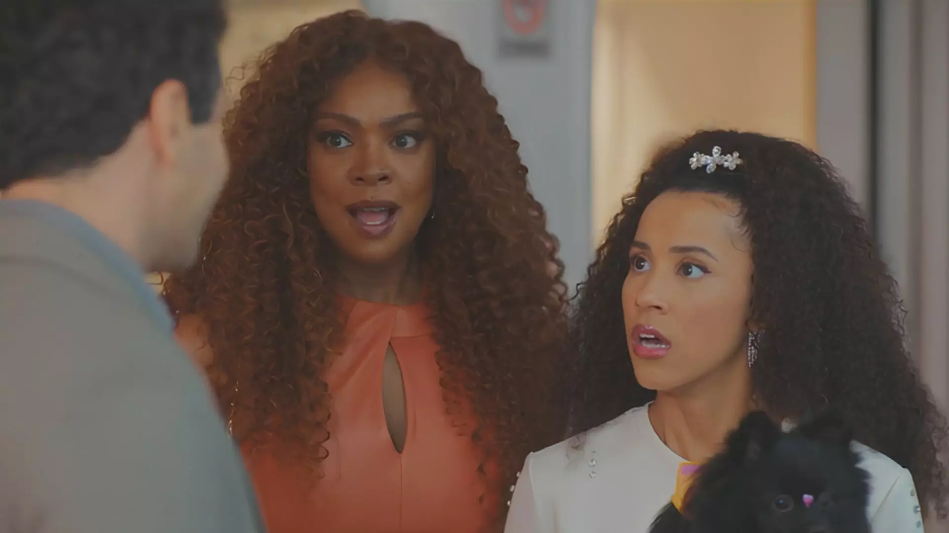Lulu (Cris Vianna) e Andrômeda (Ramille) em Família É Tudo