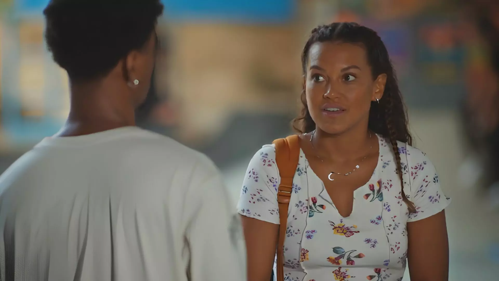Nicole (Aisha Moura) desmascara Plutão (Isacque Lopes) em Família É Tudo