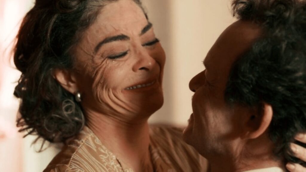 Norberto (Matheus Nachtergaele) e Jacutinga (Juliana Paes) em Renascer