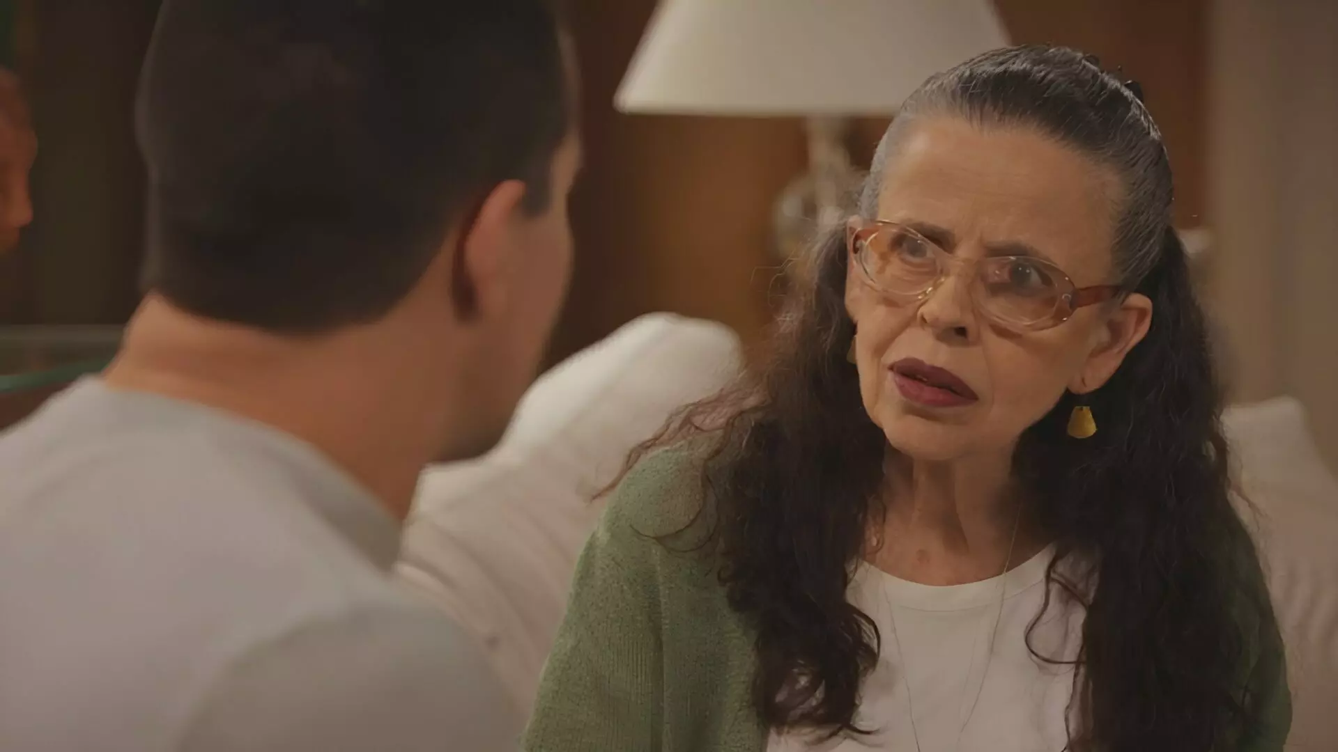 Marieta (Cristina Pereira) em Família É Tudo