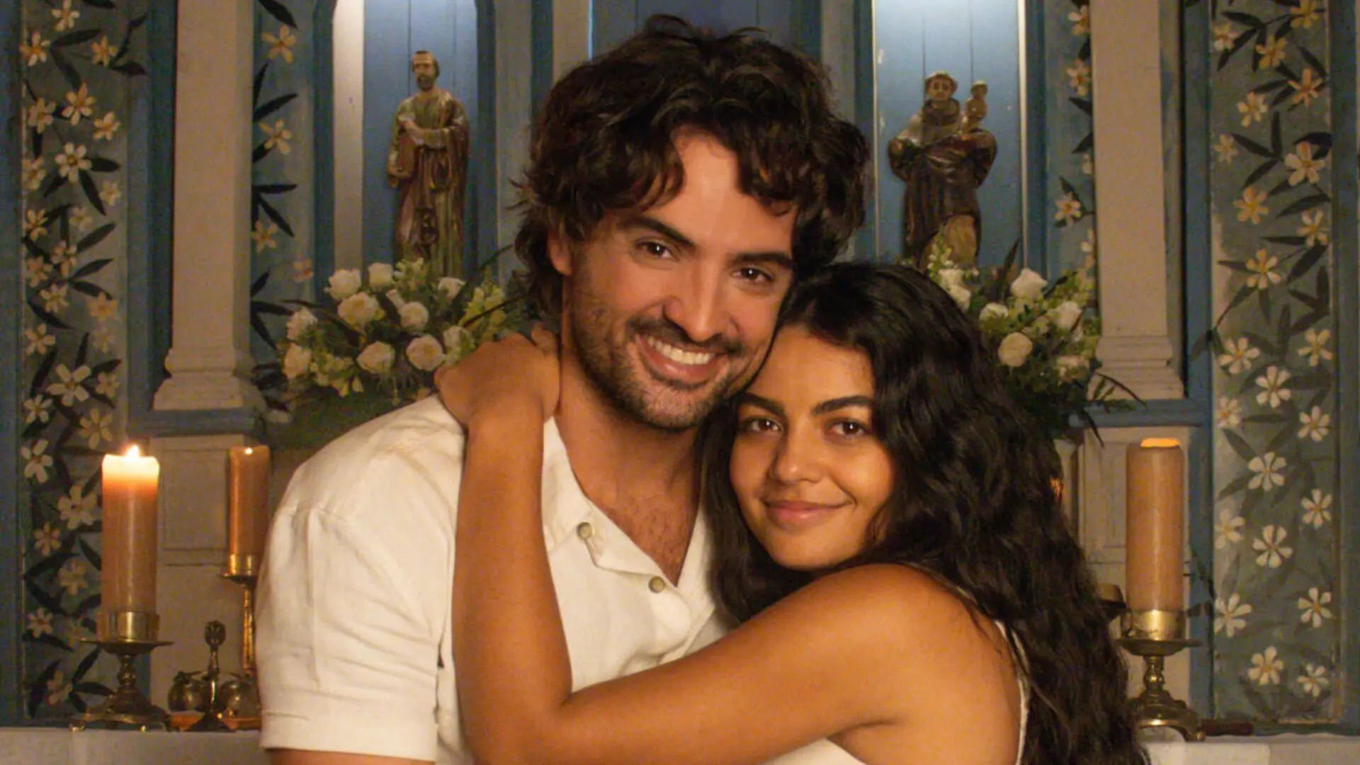 Quinota (Larissa Bocchino) e Artur (Túlio Starling)