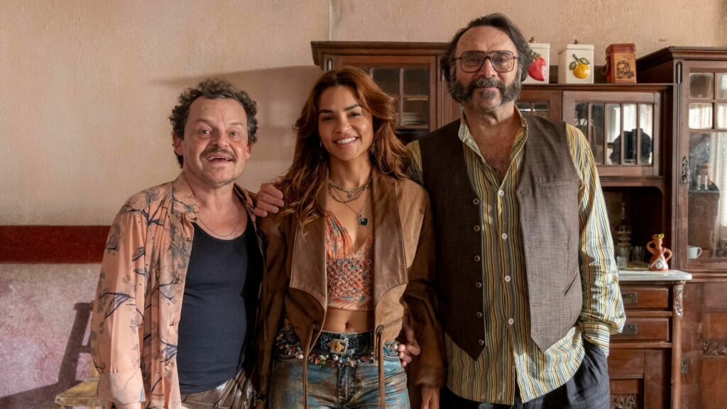 Rachid (Almir Sater), Norberto ( Matheus Nachtergaele) e Lilith (Lucy Alves) Divulgação Globo Beatriz Damy