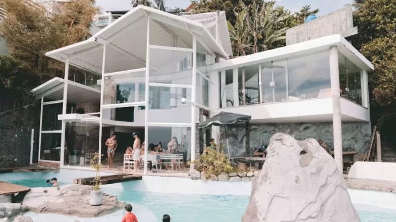 Imagem de anúncio de casa do ator Mário Gomes na plataforma Airbnb
