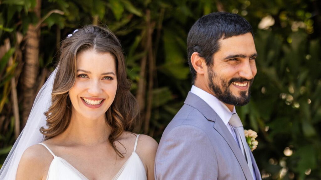 O casamento de Tom (Renato Góes) e Vênus (Nathalia Dill)