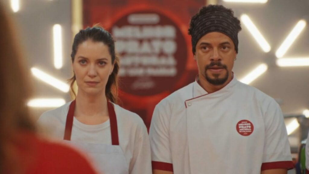 Vênus (Nathalia Dill) e Léo (Paulo Lessa) em Família É Tudo