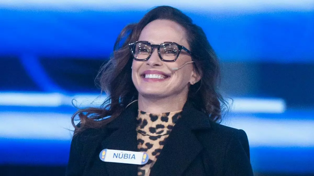 Núbia Oliiver participa do Acerte ou Caia de Tom Cavalcante