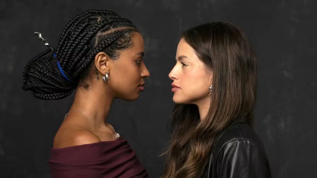 Gabz e Agatha Moreira como Viola e Luma em Mania de Você
