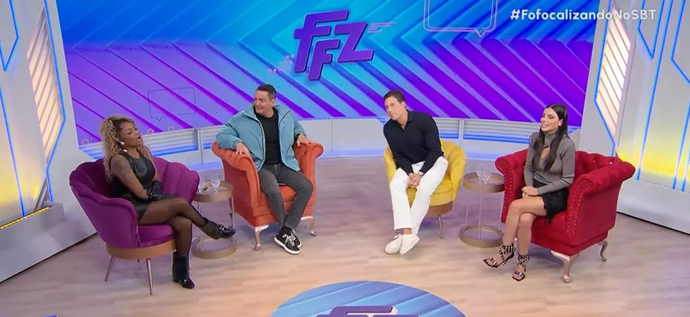 Apresentadores do Fofocalizando