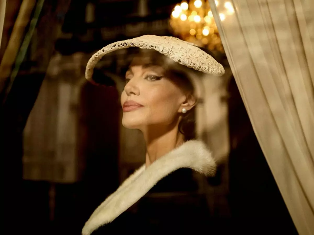 Angelina Jolie como Maria Callas