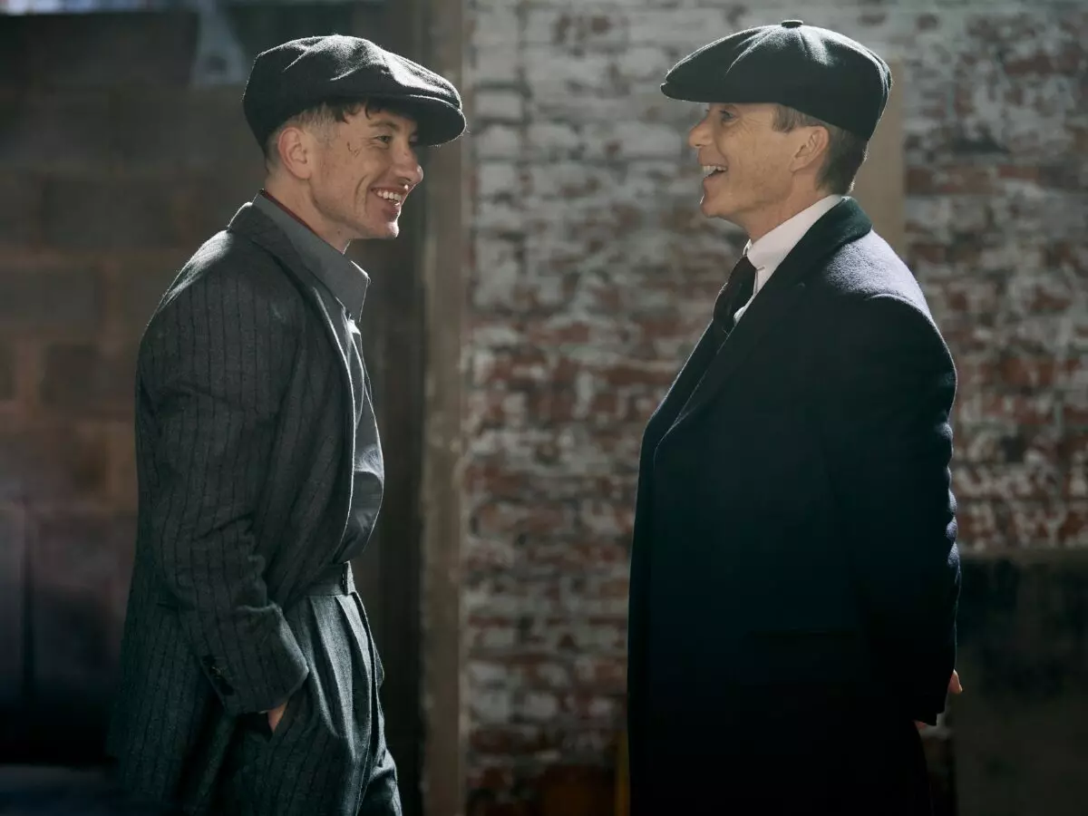 Cillian Murphy e Barry Keoghan em Peaky Blinders