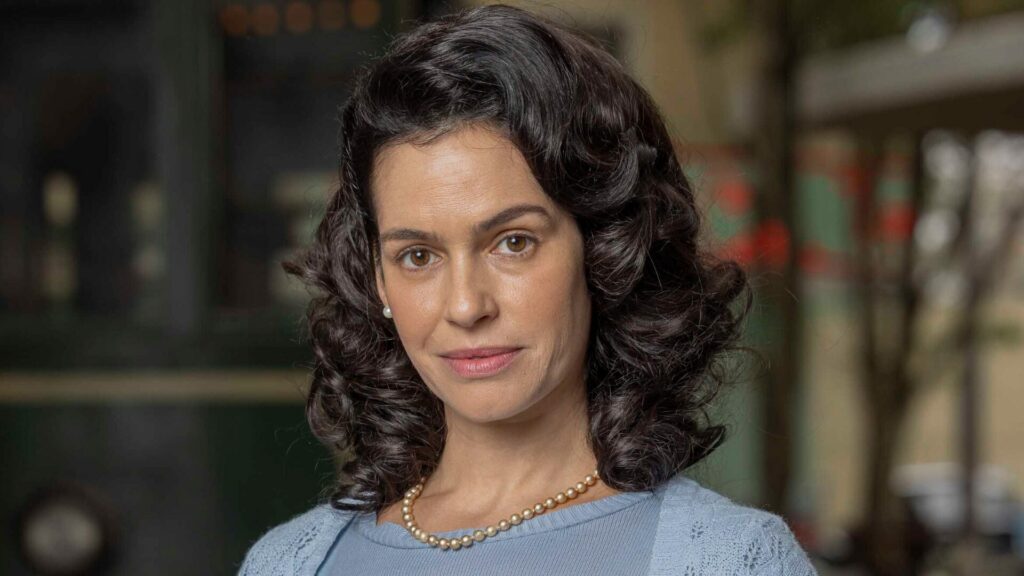 Maria Flor é Anita em Garota do Momento