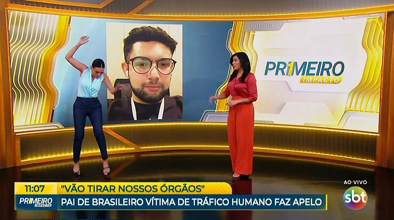 Márcia Dantas ao tropeçar ao lado de Dani Brandi no Primeiro Impacto, do SBT