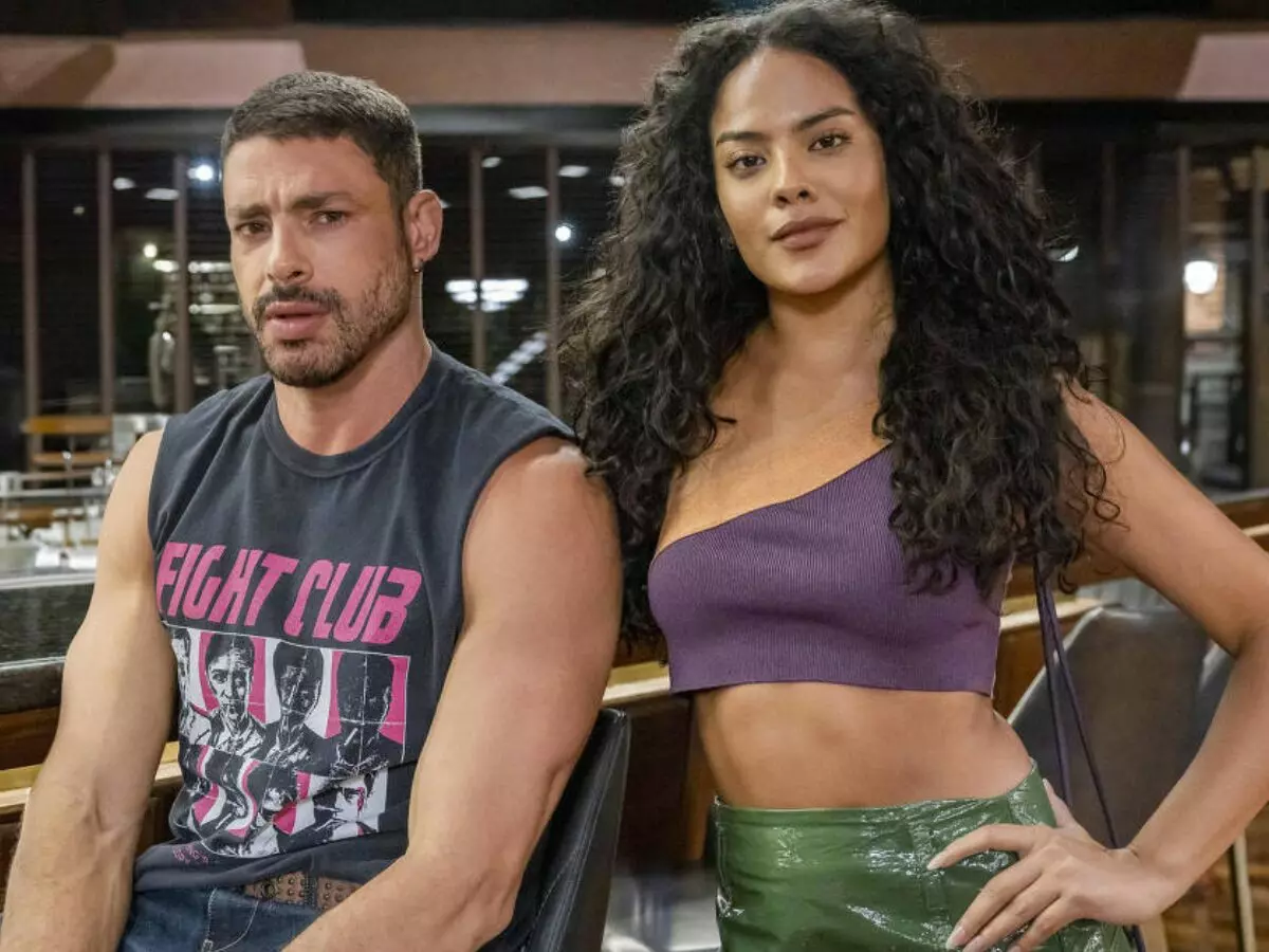 Cauã Reymond e Bella Campos em Vale Tudo