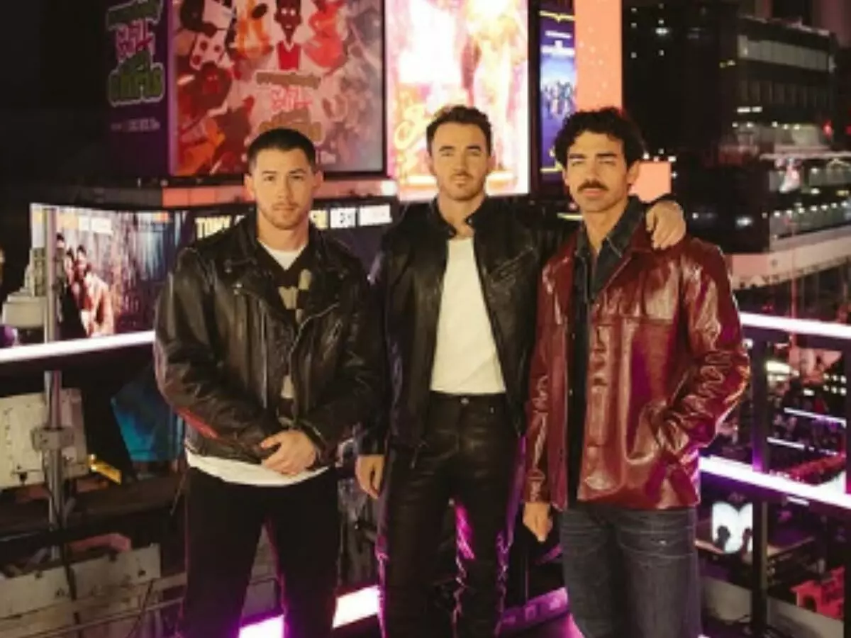 Disney anuncia novo filme natalino com os Jonas Brothers