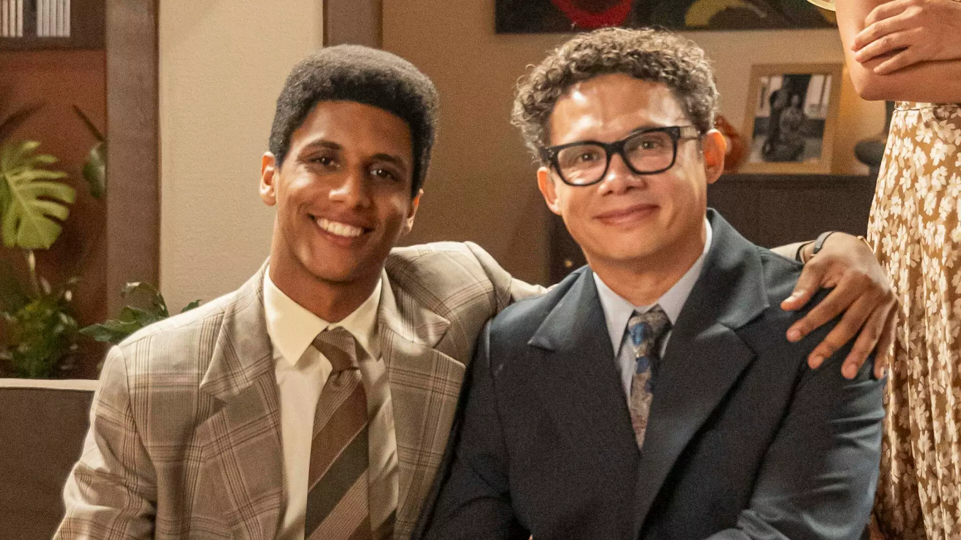 Carlito (Caio Cabral) e Érico (Silvero Pereira)